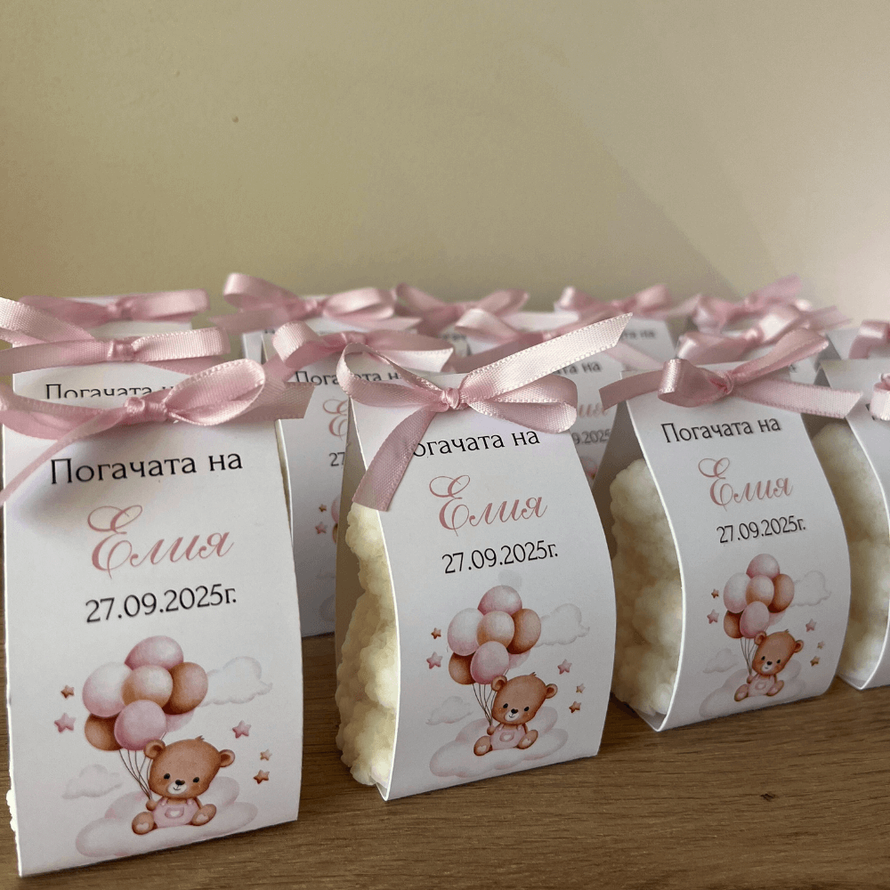 Свещи в картонена опаковка