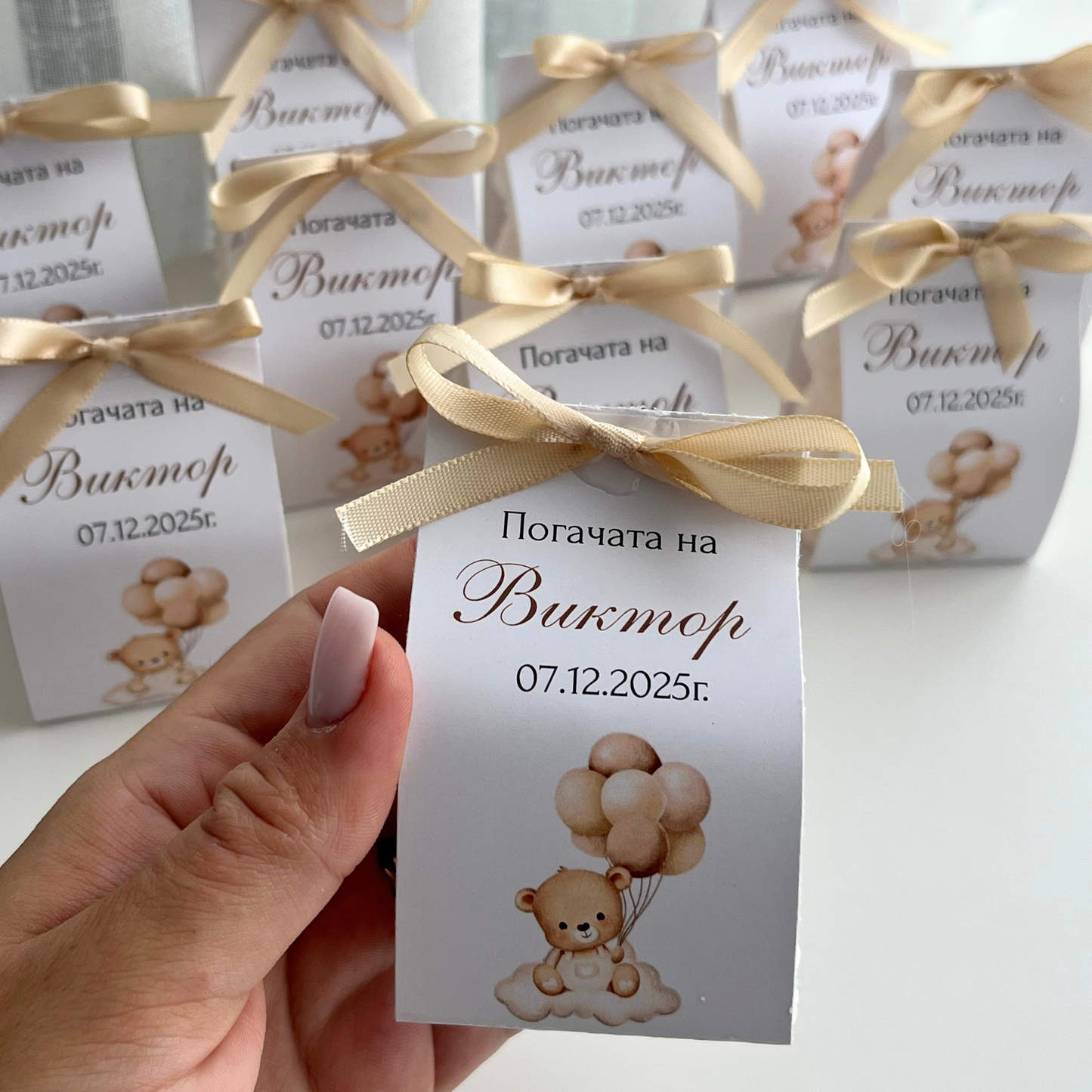 Свещи в картонена опаковка